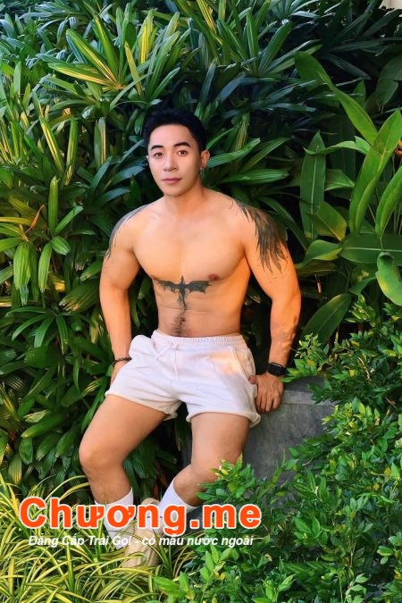 HOTBOY GYM DẪN CHƯƠNG TRÌNH NAM TÍNH ĐẸP TRAI CỰC MEN CU BỰ NGON, LÔNG RẬM RẠP DÂM THỎA MÃN AZ !!! ( BIN G92 )